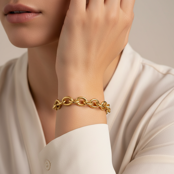 CHUNKY CURB LINKLADIES BANGLE IN (SAUDI) 18K YELLOW GOLD