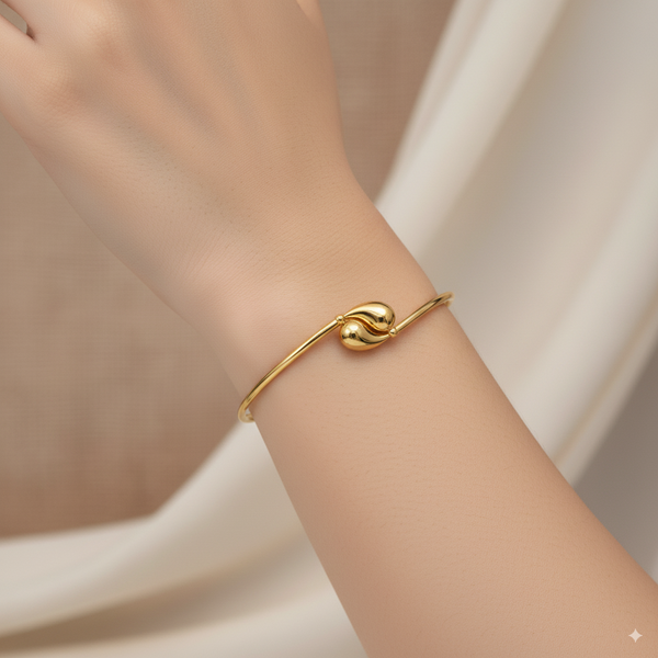 TEAR DROP CUFF LADIES BANGLE IN (SAUDI) 18K YELLOW GOLD