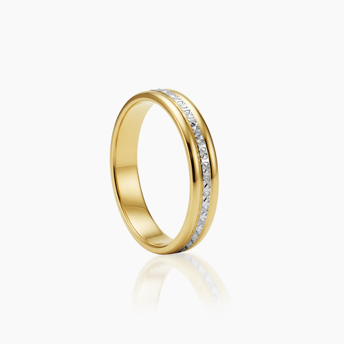 TWO TONE CENTERED DIAMOND CUT WEDDING RING IN (SPANISH) 18K YELLOW AND WHITE GOLD