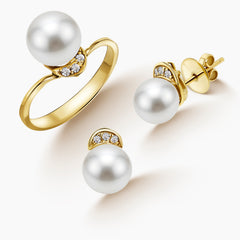 6 - ROUND WHITE FRESH WATER PEARL LADIES RING AND STUD EARRINGS SET WITH DIAMOND ACCENTS IN 14K YELLOW GOLD