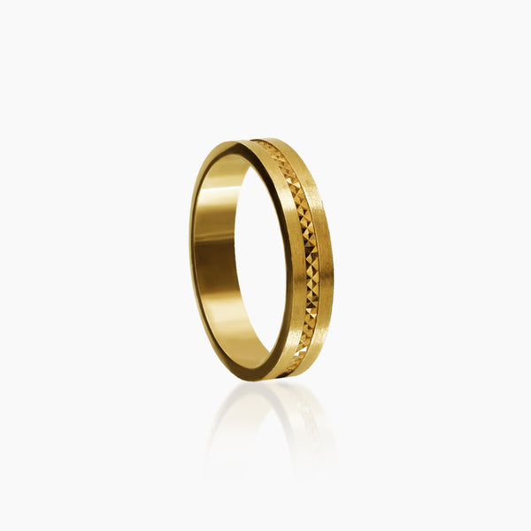 DIAMOND PATTERN WEDDING RING WITH IN (SPANISH) 18K YELLOW GOLD