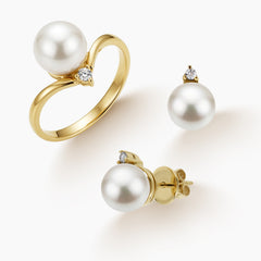 7 - ROUND WHITE FRESH WATER PEARL LADIES RING AND STUD EARRINGS WITH DIAMONDS SET IN 14K YELLOW GOLD