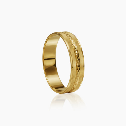 DIAMOND-CUT PATTERN WEDDING RING IN (SAUDI) 18K YELLOW GOLD