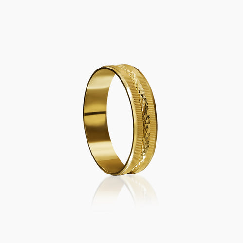 DIAMOND-CUT PATTERN WEDDING RING IN (SAUDI) 18K YELLOW GOLD