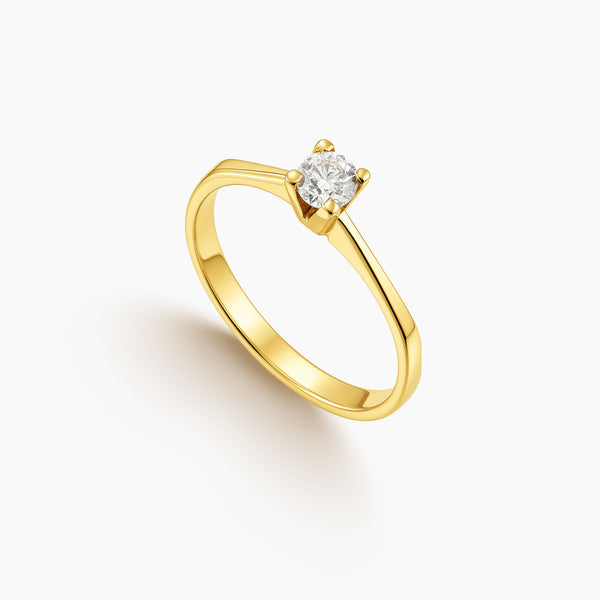 7 - CLASSIC SOLITAIRE ENGAGEMENT RING WITH DIAMOND IN (SAUDI) 18K YELLOW GOLD