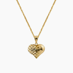 HALF PUFF AND LATTICE TEXTURE HEART PENDANT AND CHAIN NECKLACE IN (SAUDI) 18K YELLOW GOLD