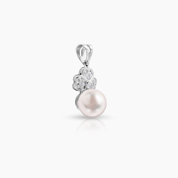 CLOVER LEAF FRESH WATER PEARL WITH DIAMOND LADIES PENDANT WITH 1=0.012 / 9=0.048 / 0.6 CARAT DIAMONDS IN 14K WHITE GOLD