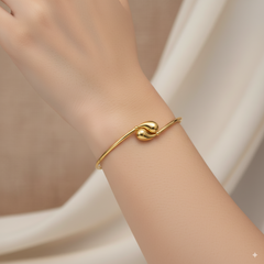 TEAR DROP CUFF LADIES BANGLE IN (SAUDI) 18K YELLOW GOLD