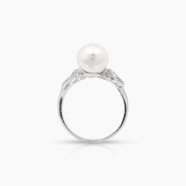 6 1/4" ROUND WHITE FRESH WATER PEARL WITH DIAMOND LADIES RING WITH 22=0.13 / 2.77 CARAT DIAMONDS IN 14K WHITE GOLD