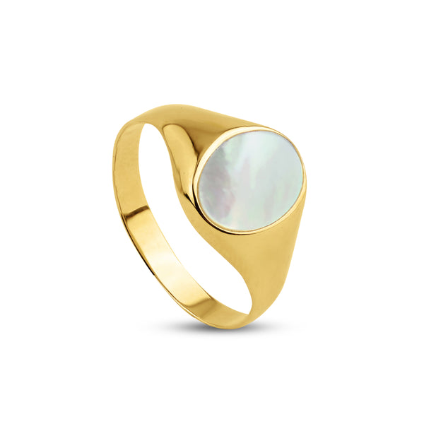 OVAL MOTHER OF PEARL MENS RING IN 18K YELLOW GOLD