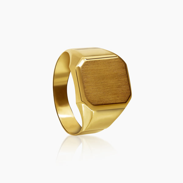 9 - SQUARE ENGRAVABLE SIGNET MENS RING IN (SAUDI) 18K YELLOW GOLD