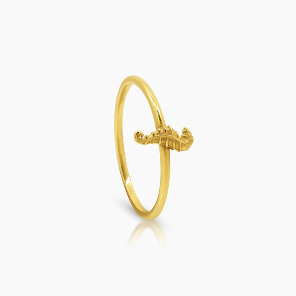 7 1/2" SEA HORSE LADIES RING IN (SAUDI) 18K YELLOW GOLD