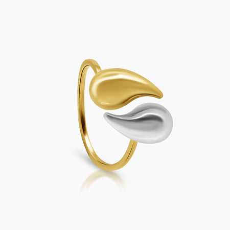 7.5 - TWO TONE TEAR DROP LADIES RING IN (SAUDI) 18K YELLOW AND WHITE GOLD