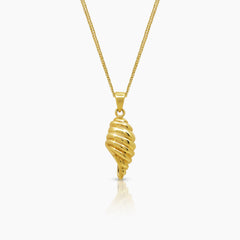 CONCH SHELL LADIES NECKLACE AND PENDANT IN (SAUDI) 18K YELLOW GOLD