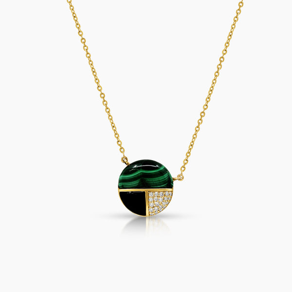 MALACHITE GEM LADIES NECKLACE AND PENDANT WITH 21=0.10 / 2MA = 2.56 / 2.7 / 2.16 CARAT DIAMONDS  IN 18K YELLOW GOLD