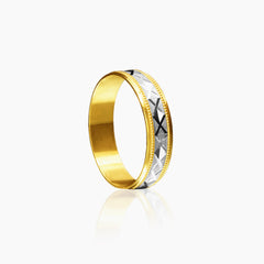 10 - TWO-TONE WEDDING RING WITH X PATTERN IN (SAUDI) 18K YELLOW GOLD AND WHITE GOLD