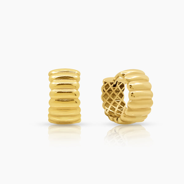 RIBBED CHUNKY LADIES HOOP EARRINGS IN (SAUDI) 18K YELLOW GOLD
