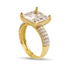 WHITE COLORED STONE RING WITH CUBIC ZIRCONIA SIDE STONE IN 18K GOLD