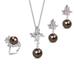TAHITIAN SOUTH SEA PEARL SET WITH DIAMONDS IN 18K WHITE GOLD
