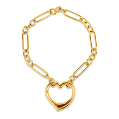 HEART CHARM WITH FIGARO BRACELET IN 18K YELLOW GOLD