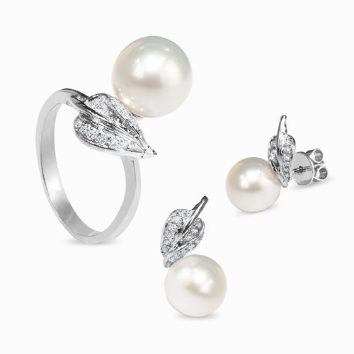 SOUTH SEA PEARL LEAF WITH DIAMONDS SET IN 14K WHITE GOLD