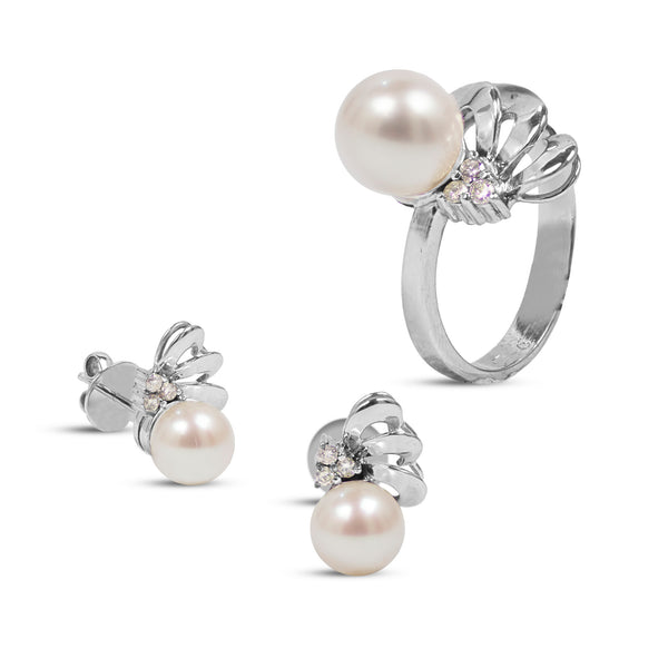 SOUTH SEA PEARL SET WITH DIAMONDS IN 14K WHITE GOLD