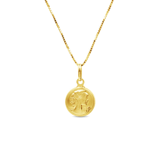 QUEEN ELIZABETH PENDANT WITH BOX CHAIN IN 18K YELLOW GOLD