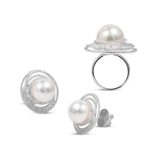 SOUTH SEA PEARLS SET WITH DIAMONDS IN 18K WHITE GOLD